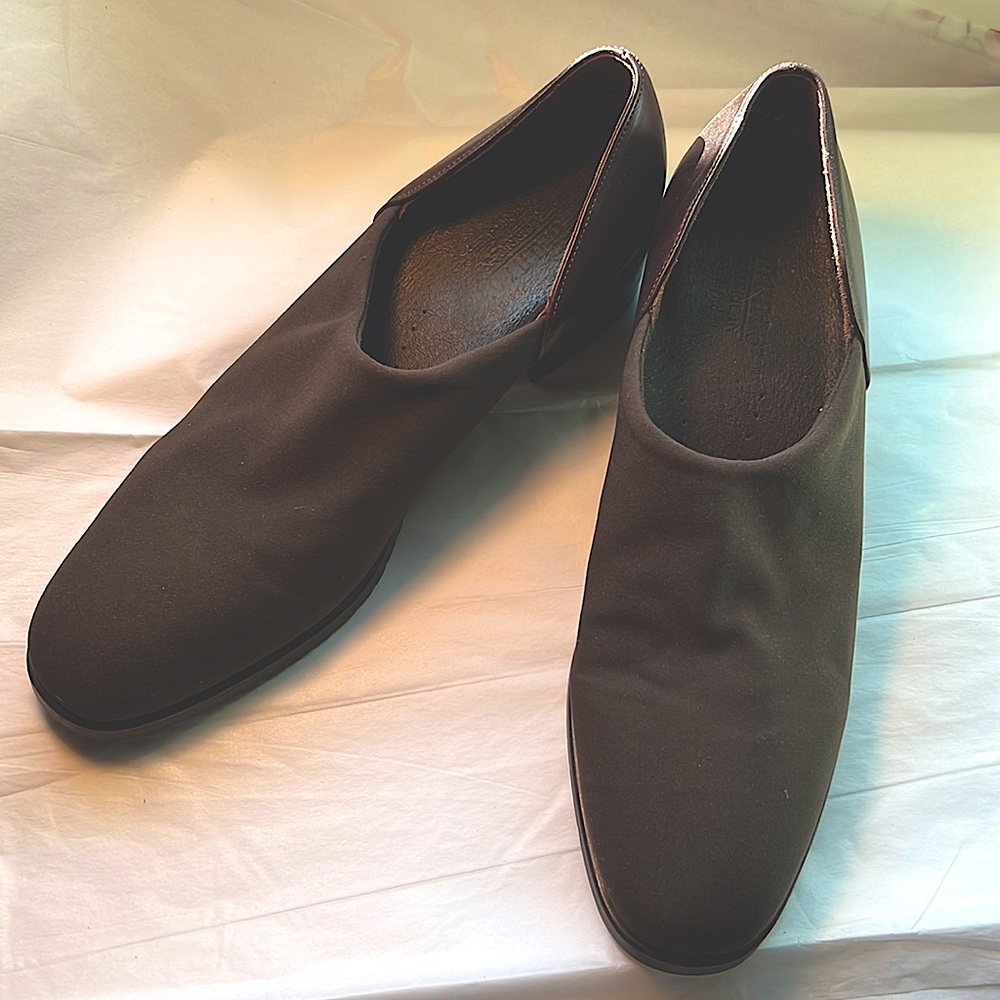 Munro American comfort shoes!